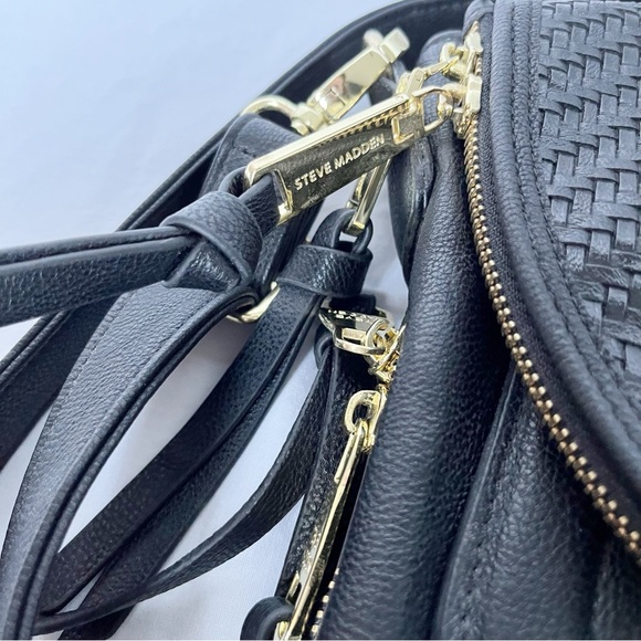 Steve Madden Crossbody Bag - Picture 8 of 9